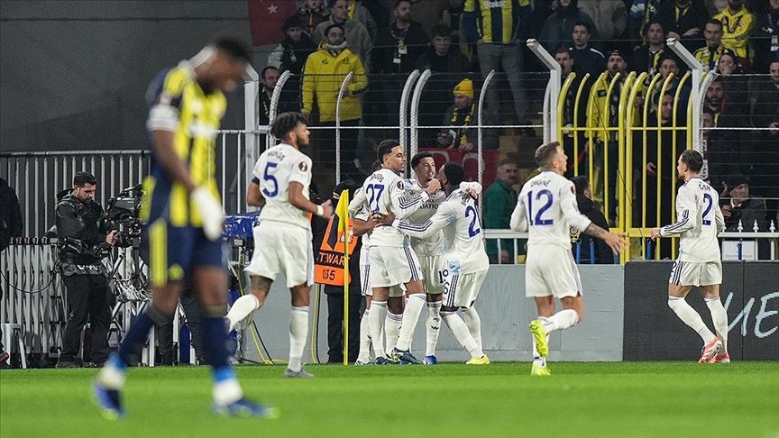 Fenerbahçe, UEFA Avrupa Ligi'nde Aston Villa'ya 1-0 mağlup oldu