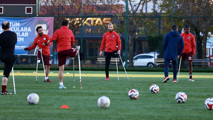 Türkiye, Cezayirli Ouchenne'ye ampute futbolda umut oldu