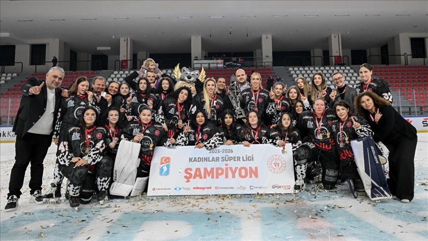 Buz Hokeyi Kadınlar Süper Lig'de şampiyon 