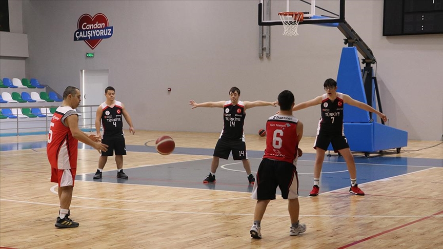 Down sendromlu milli basketbolcuların