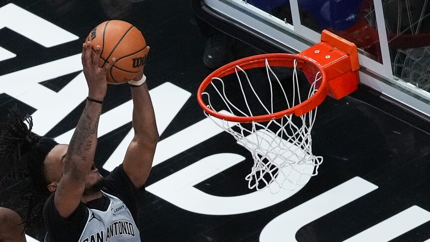 Spurs, NBA finaline yükseldi
