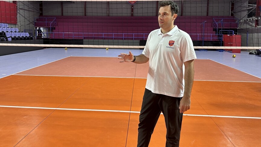Yunan ekibi Panionios'u çalıştıran Yunus Öçal'a göre sporcular iki ülke arasında köprü oluşturuyor