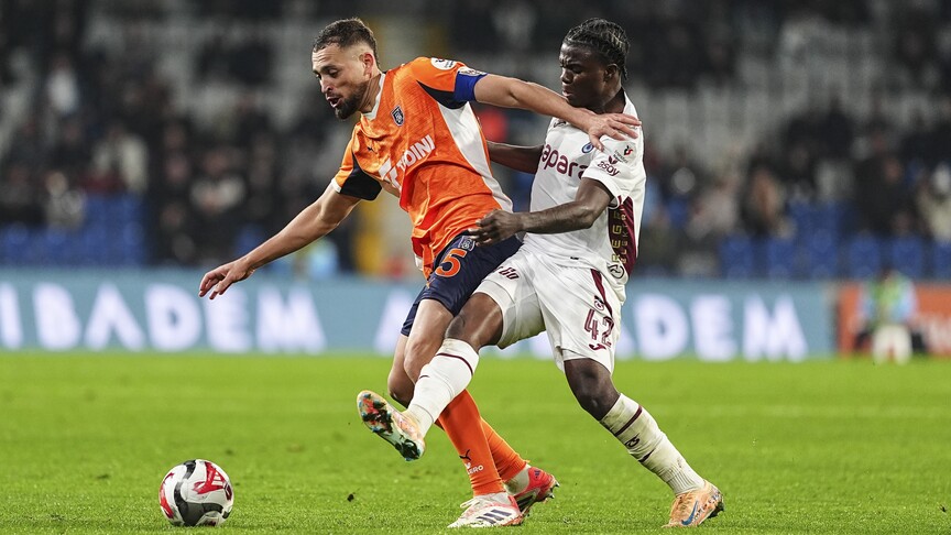 Başakşehir'de sözleşmesi sona eren Brezilyalı futbolcu Leo Duarte ile yollar ayrıldı