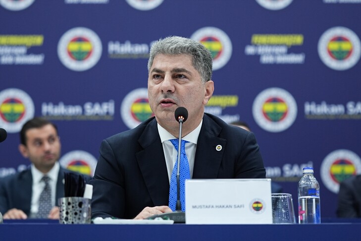 Fenerbahçe Kulübü Başkan Adayı Hakan Safi, yönetim kurulunu tanıttı