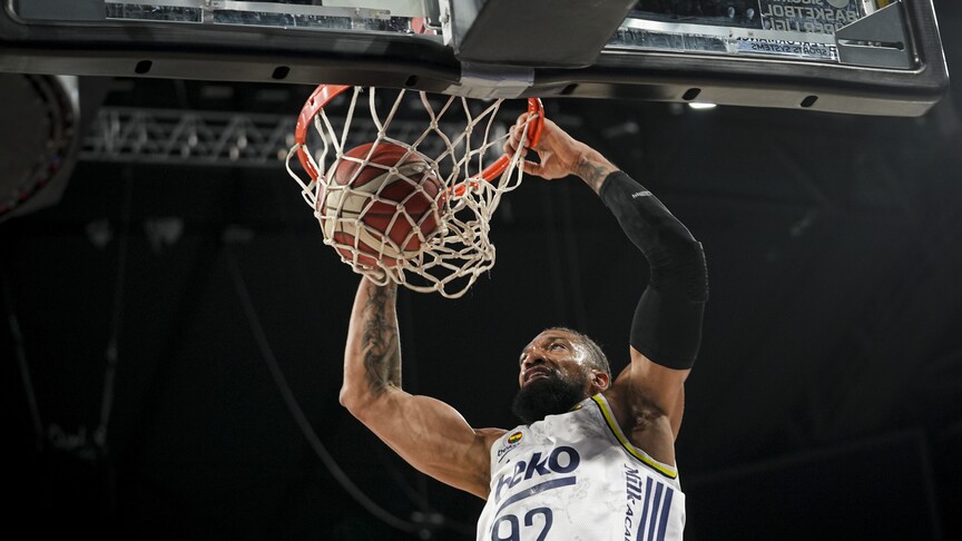 Fenerbahçe Beko, Türkiye Sigorta Basketbol Süper Ligi play-off yarı finaline yükseldi