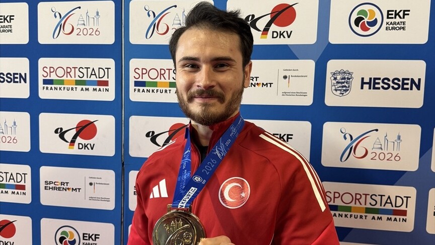 Avrupa şampiyonu milli karateci Enes Özdemir, altın madalyanın gurunu yaşıyor
