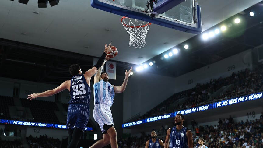 Anadolu Efes, Türkiye Sigorta Basketbol Süper Ligi play-off yarı finaline yükseldi