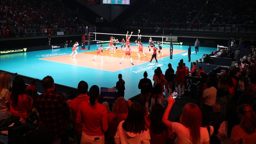 A Milli Kadın Voleybol Takımı, İtalya'ya 3-1 mağlup oldu