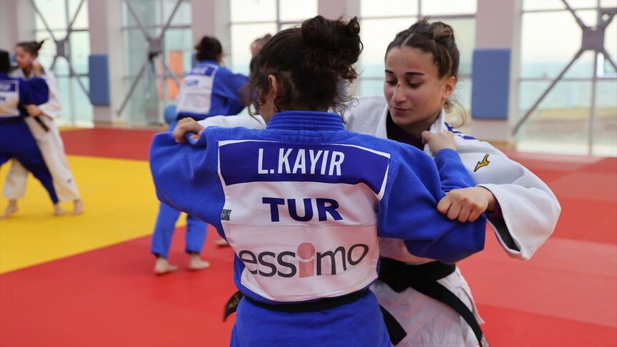 Genç judocu bir ayda 3 Avrupa kupasında birinci oldu