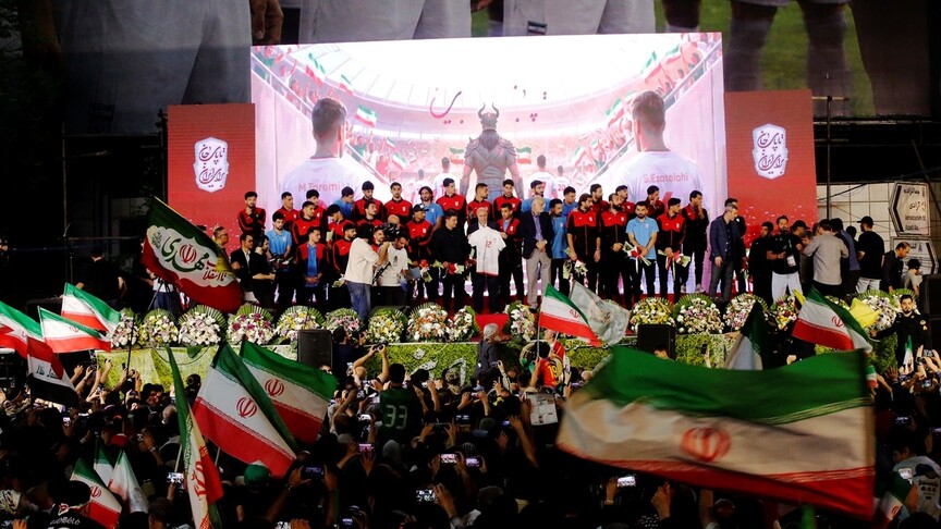 Dünya Kupası'na katılacak İran Milli Futbol Takımı için Tahran’da tören düzenlendi