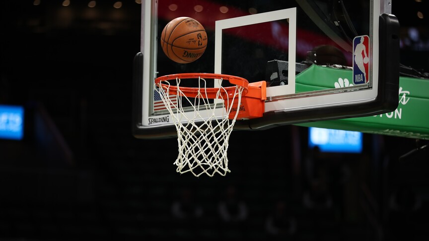 Detroit Pistons'u uzatmalarda yenen Cleveland Cavaliers, seride 3-2 öne geçti