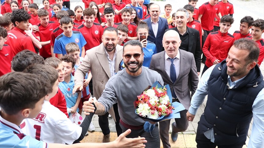 Trabzonspor'un eski futbolcusu Alanzinho, öğrencilerle buluştu