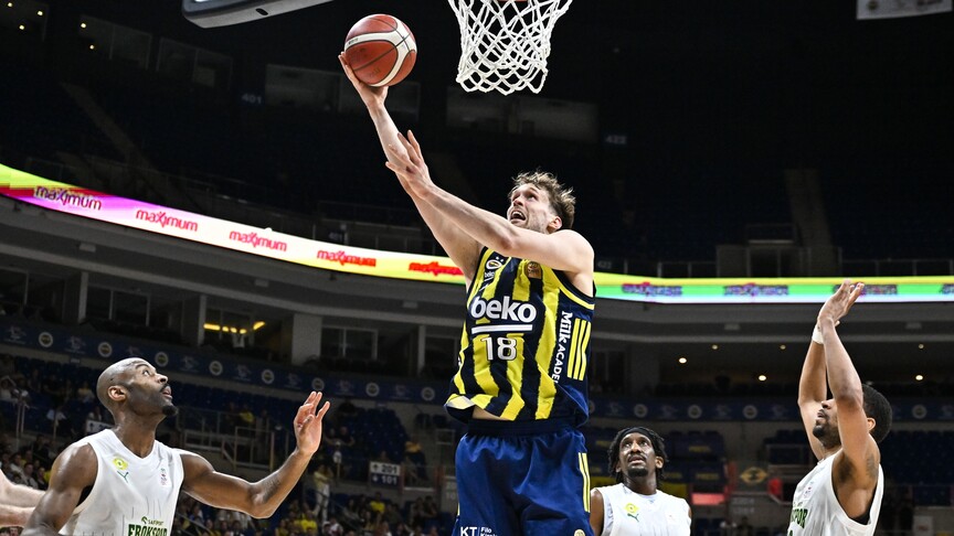 Türkiye Sigorta Basketbol Süper Ligi play-off çeyrek finalinde Fenerbahçe Beko seride durumu 1-0'a getirdi