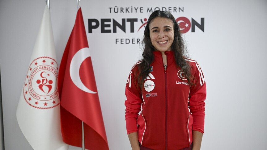 Milli pentatlet İlke Özyüksel, Dünya Kupası'ndaki ilk altın madalyasını kazandı