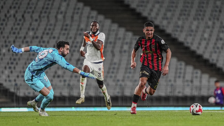 Süper Lig'de 2025-2026 sezonunda 571 futbolcu ter döktü