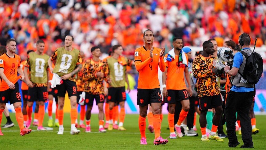 Hollanda, grubu zirvede tamamladı