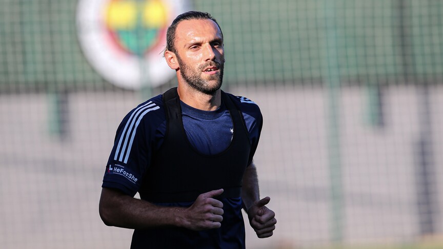 Vedat Muric, Fenerbahçe için İstanbul'a geliyor