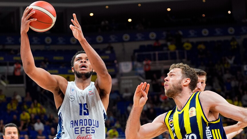 Fenerbahçe Beko, Basketbol Süper Ligi yarı finalinde yarın Anadolu Efes'i konuk edecek