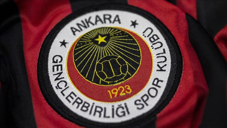 Gençlerbirliği, Fıratcan Üzüm'ün sözleşmesini 1 yıl uzattı
