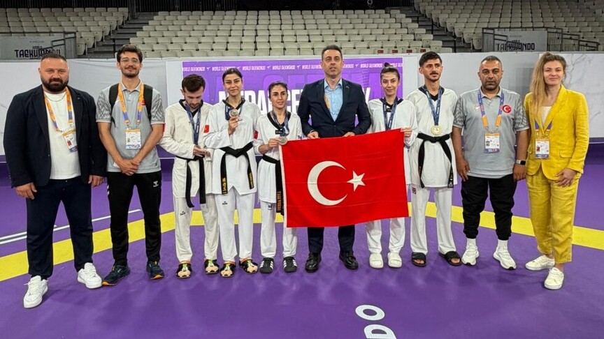 Milli tekvandocular, Almanya'daki turnuvanın ikinci gününde 17 madalya kazandı