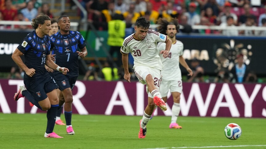 İspanya, Uruguay'ı 1-0 mağlup ederek gruptan çıktı