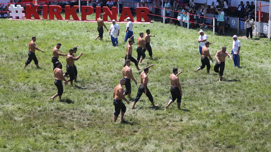 Kırkpınar'ın efsaneleri pehlivanlara ilham oluyor