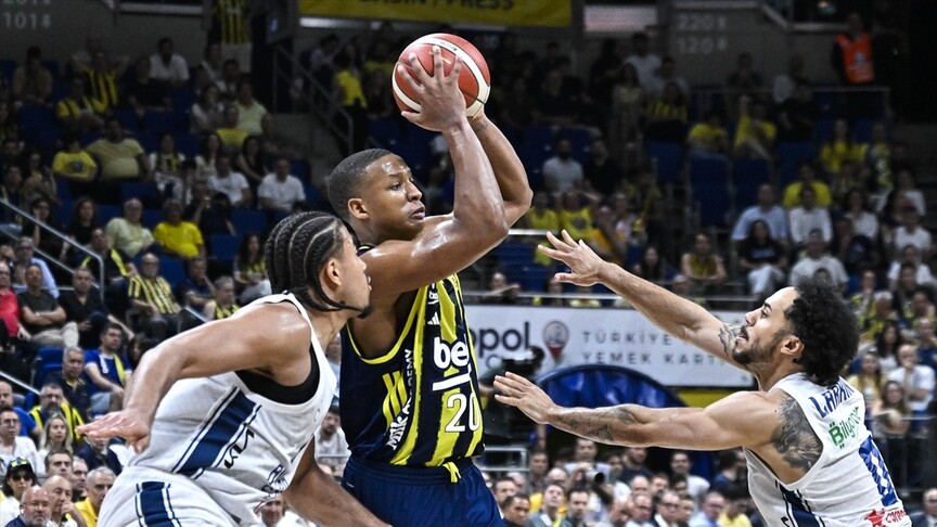 Fenerbahçe Beko, Anadolu Efes'i 73-72 yendi