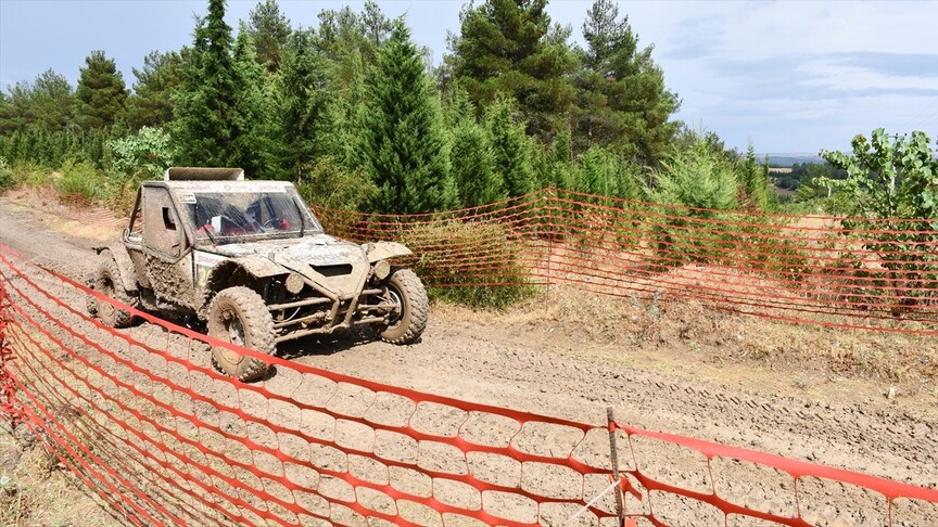 Türkiye Offroad Şampiyonası 4. Ayak Vezirköprü Yarışı'nın orman etabı yapıldı