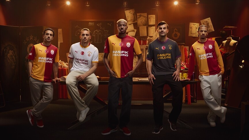 Galatasaray Futbol Takımı'nın yeni sezon formaları tanıtıldı