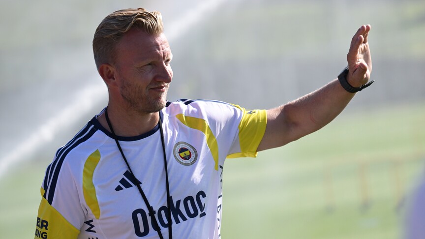 Fenerbahçe Yardımcı Antrenörü Kuyt, en iyisi olmak için çalıştıklarını belirtti
