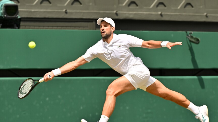 Wimbledon'da Aryna Sabalenka elenirken Novak Djokovic çeyrek finale yükseldi