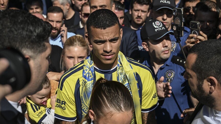 Fenerbahçe'nin yeni transferi Mason Greenwood, İstanbul'a geldi