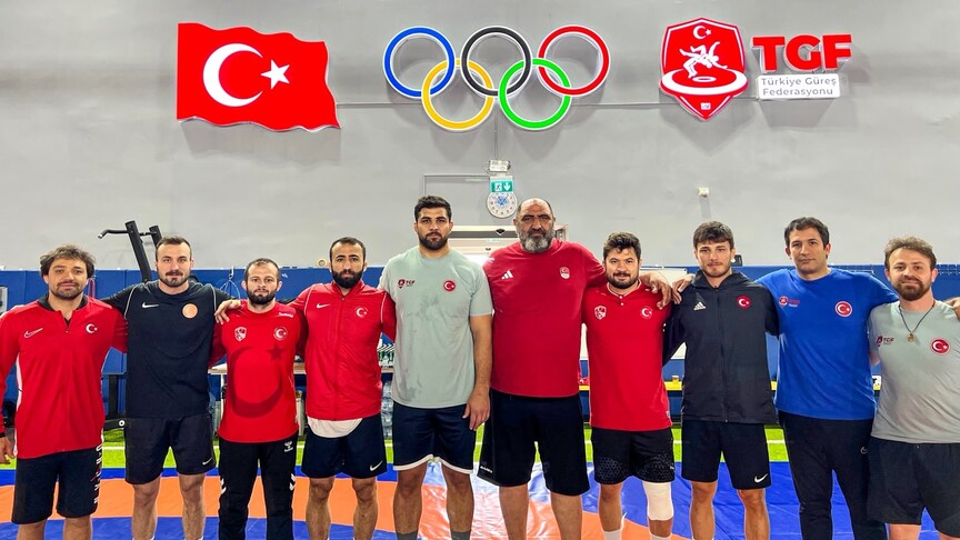 Milli güreşçiler, Macaristan'daki turnuvada mindere çıkacak