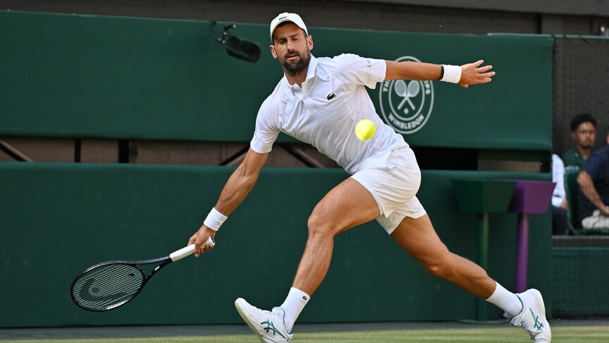 Novak Djokovic, Wimbledon'da yarı finale yükseldi