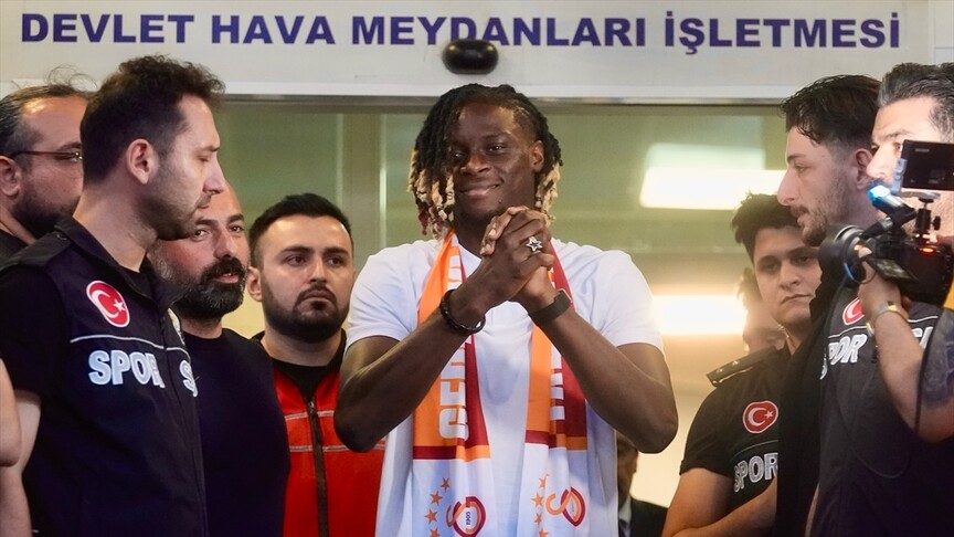 Galatasaray'ın transfer görüşmelerinde bulunduğu Lesley Ugochukwu, İstanbul'a geldi