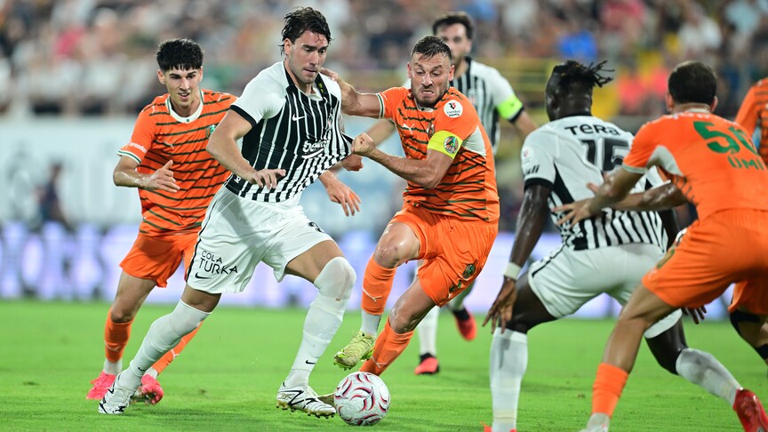 Corendon Alanyaspor, evinde Beşiktaş'ı mağlup etti