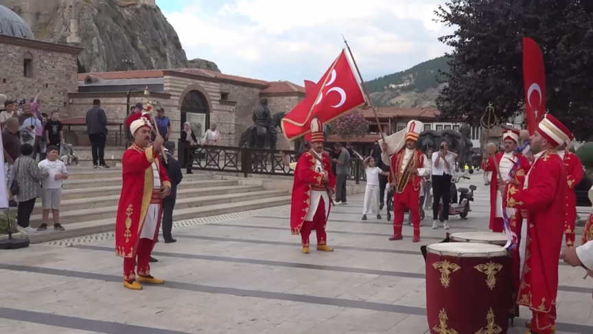 Dünya Etnospor Birliği Başkanı Erdoğan, Tokat'ta gençlerle buluştu