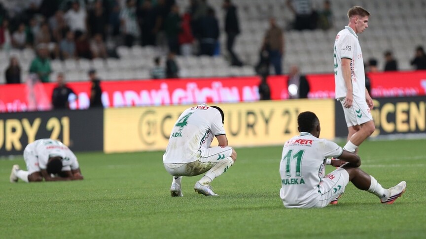 TÜMOSAN Konyaspor, Kocaelispor'a evinde  2-1 yenildi