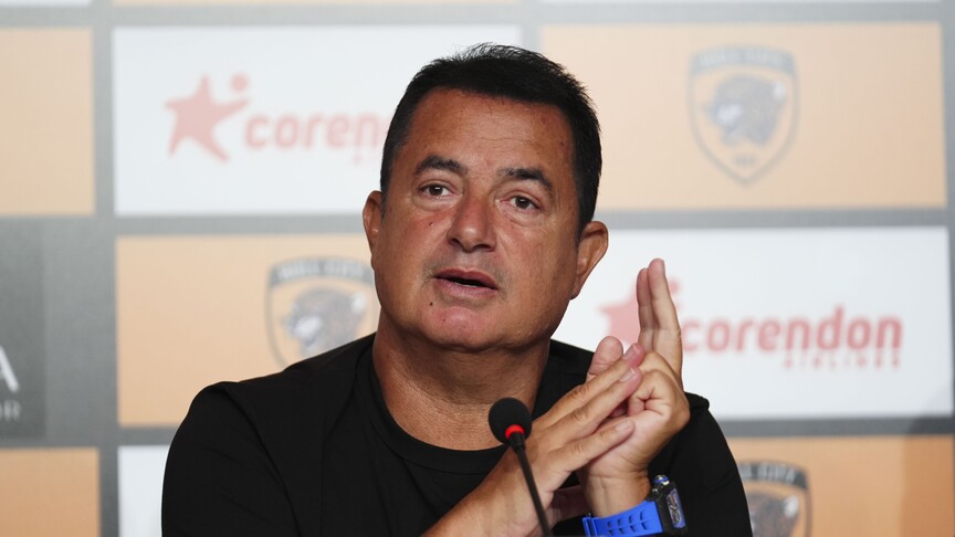 Hull City'nin sahibi Ilıcalı'dan Manchester City'le ilgili iddialara 