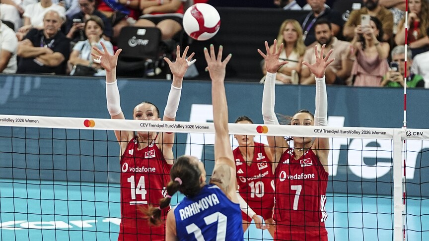 A Milli Kadın Voleybol Takımı,  Avrupa Şampiyonasında çeyrek finale yükseldi