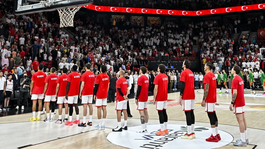 A Milli Erkek Basketbol Takımı, dünya sıralamasında 2 basamak yükseldi