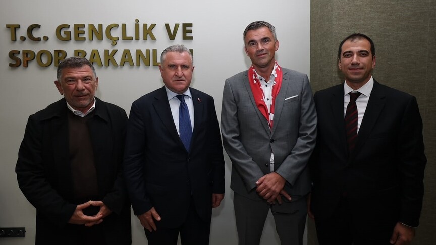 Bakan Bak, Avrupa Okul Sporları Federasyonu heyetini kabul etti