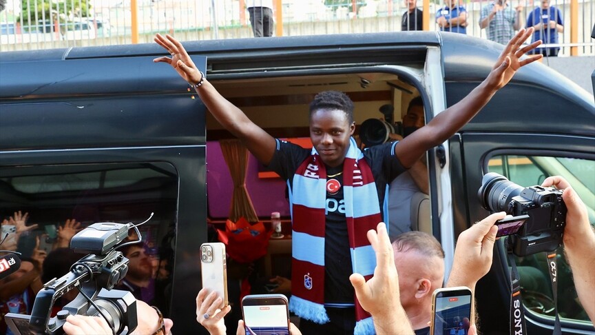 Trabzonspor'un yeni transferi Franculino Dju, Trabzon'a geldi