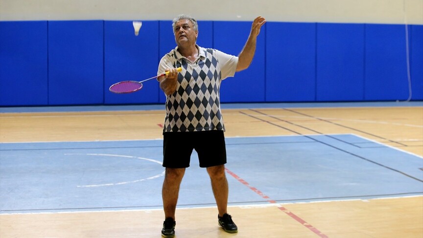 Badmintonda veteran sporcu Cavit Şengün'ün hedefi, Avrupa Şampiyonası'nda madalya