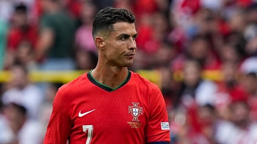 Portekizli yıldız Cristiano Ronaldo, milli takımı bırakmadığını açıkladı
