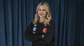 Milli para yüzücü Defne Kurt'tan Avrupa Yüzme Şampiyonası'nda gümüş madalya