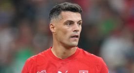 İsviçreli futbolcu Xhaka, sahte koronavirüs sertifikası aldığını itiraf etti
