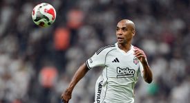 Beşiktaş'ta Portekizli futbolcu Joao Mario ile yollar ayrıldı