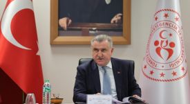 Bakan Bak, Akdeniz Oyunları'nı 111 madalyayla tamamlayan milli sporcuları tebrik etti