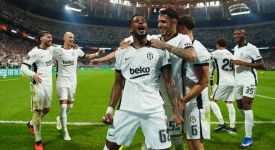 Beşiktaş yöneticisi Üzeyir Engin, futbolda başarıların geleceğine inanıyor